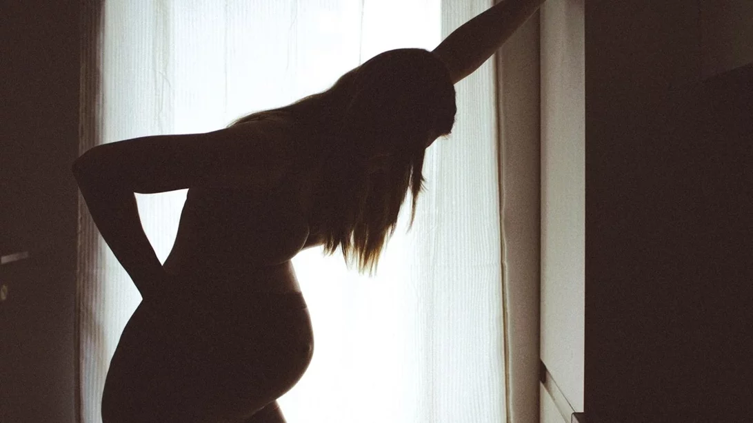 Μαιευτική βία στην Ελλάδα | Το απίστευτο περιστατικό που περιγράφει ο μαιευτήρας Κωνσταντίνος Περιστέρης