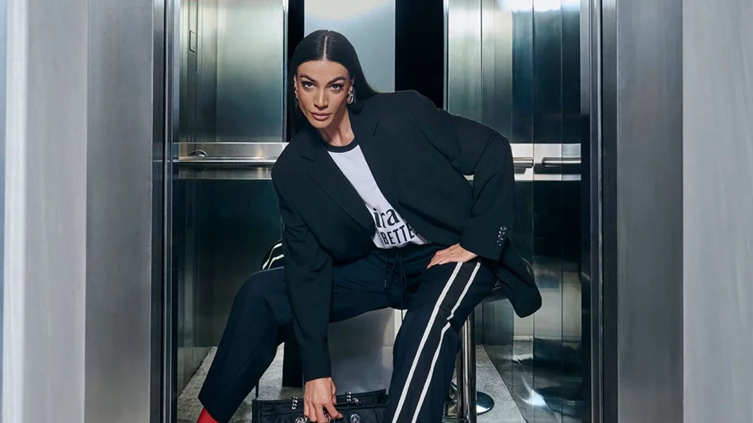 "Fashion in Motion" | Η Ήβη Αδάμου και ο Κώστας Μαρτάκης είναι τα νέα πρόσωπα της καμπάνιας της Haralas