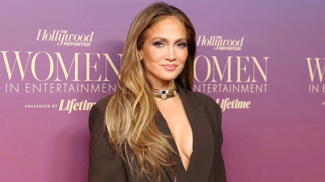 Jennifer Lopez | Το αγενές στιγμιότυπο στο κόκκινο χαλί που έγινε viral