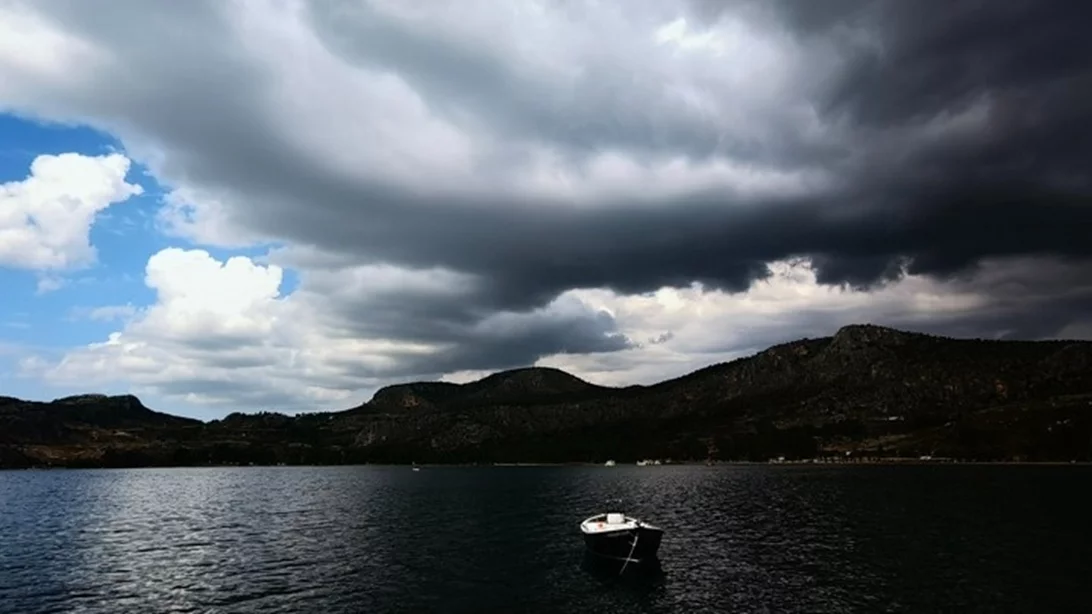 Επιμένει η κακοκαιρία - Σε ποιες περιοχές αναμένονται ισχυρές βροχές και καταιγίδες