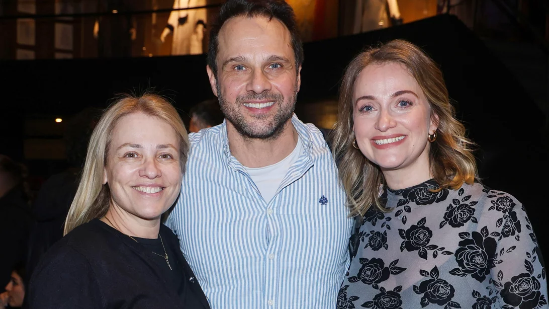 Μαριάννα Τουμασάτου | Αμακιγιάριστη σε θεατρική βραδιά