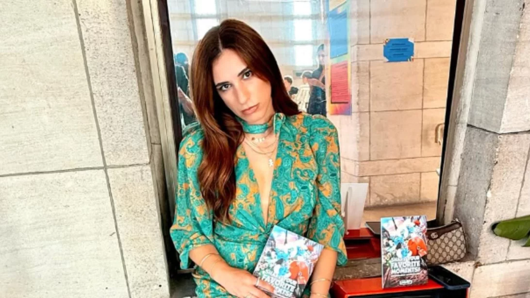 Πιο ανανεωμένη από ποτέ η Αντιγόνη Ψυχράμη | Η τεχνική που φώτισε τέλεια τα καστανά μαλλιά της