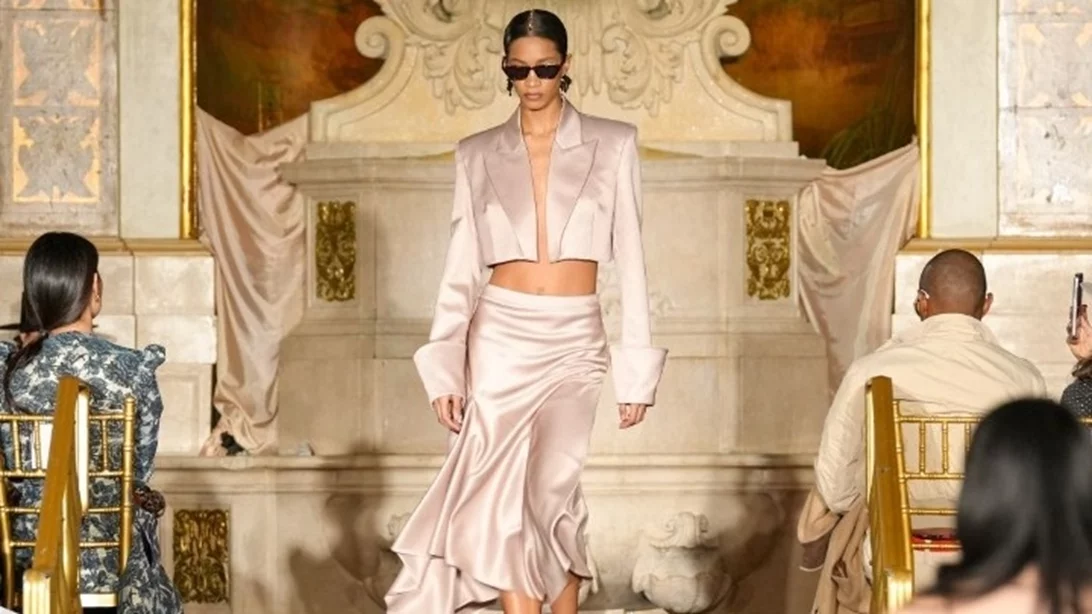 Έναν ονειρικό κόσμο δημιούργησε ο Christian Siriano στην Εβδομάδα Μόδας της Νέας Υόρκης