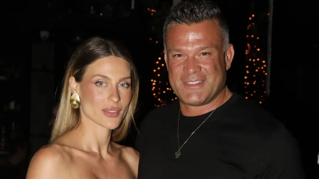 Κώστας Σόμμερ και Βαλεντίνη Παπαδάκη | Το παραμυθένιο πάρτι για την κόρη τους και η τούρτα-έκπληξη που "έκλεψε" την παράσταση