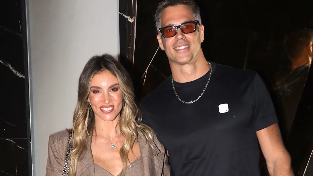 Αθηνά Οικονομάκου | Με crop top σε βραδινή έξοδο με τον Μπρούνο Τσερέλα