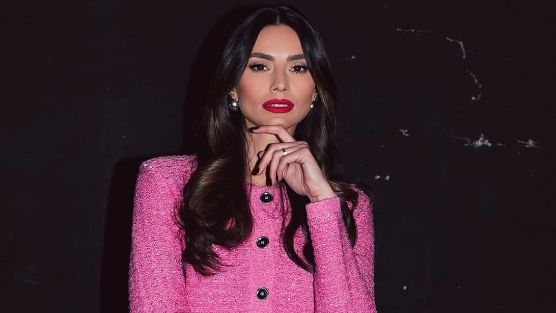 Ηλιάνα Παπαγεωργίου | Ταξίδι στην πρωτεύουσα της μόδας με την κούκλα αδερφή της