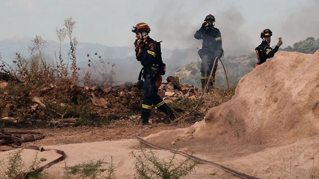 Πυρκαγιές σε εξέλιξη σε Ζάκυνθο, Αιτωλοακαρνανία, Κεφαλονιά και Φωκίδα