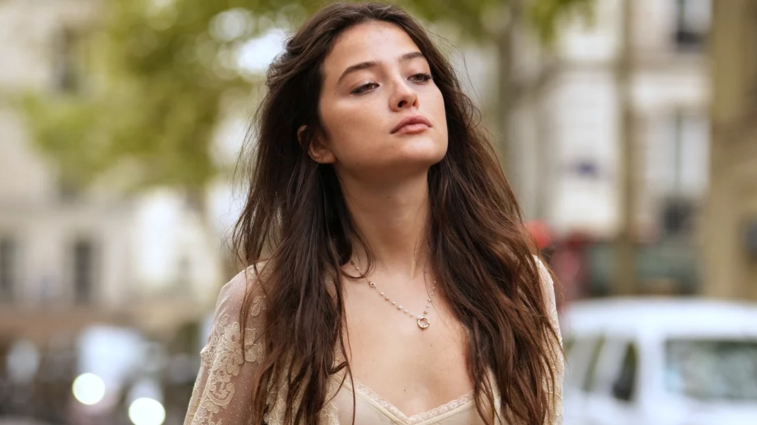 Τριχόπτωση | Η ανέξοδη συνήθεια που θα σε βοηθήσει να την αντιμετωπίσεις