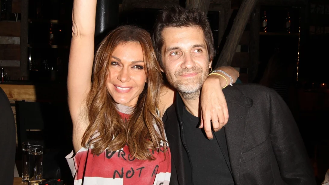 Ο Φοίβος αποκαλύπτει την ιστορία πίσω από τα "Χριστούγεννα" της Δέσποινας Βανδή