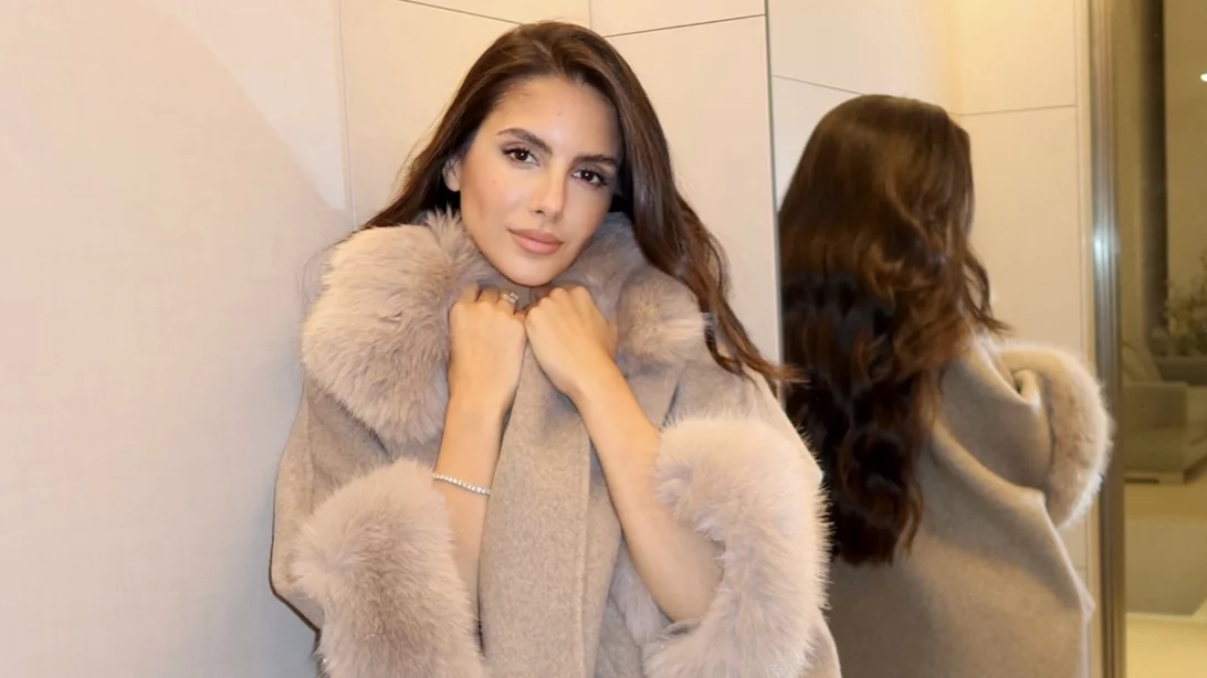 Η Αλεξάνδρα Νίκα φόρεσε το μοναδικό παλτό που χρειάζεται να έχεις στη συλλογή σου