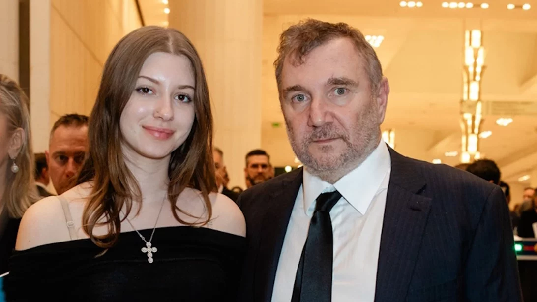 Πρώτη δημόσια εμφάνιση για τον Παύλο Ν. Βαρδινογιάννη και τη μεγάλη κόρη του, Ανδριάνα