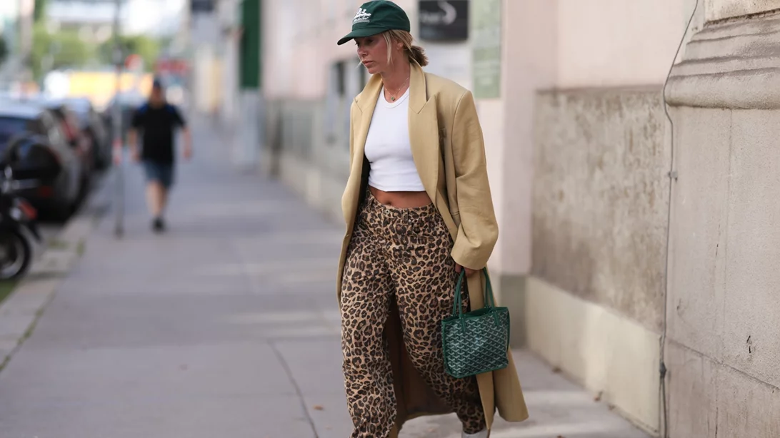 Θέλεις animal print denim; Βρήκα αυτό που ψάχνεις στη Pull & Bear