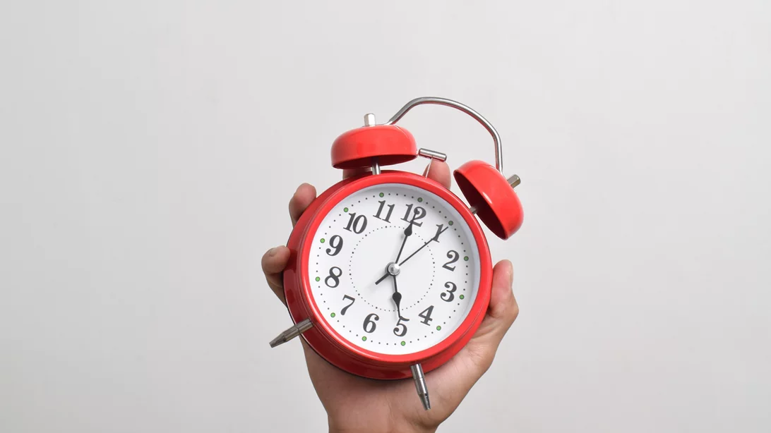 Αλλαγή ώρας 2025: Πότε γυρίζουμε τους δείκτες μία ώρα πίσω;