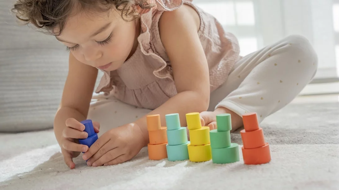 Υπάρχει παιχνίδι που απασχολεί τα μικρά παιδιά για αρκετή ώρα; Ναι και κοστίζει μόλις 2.99!