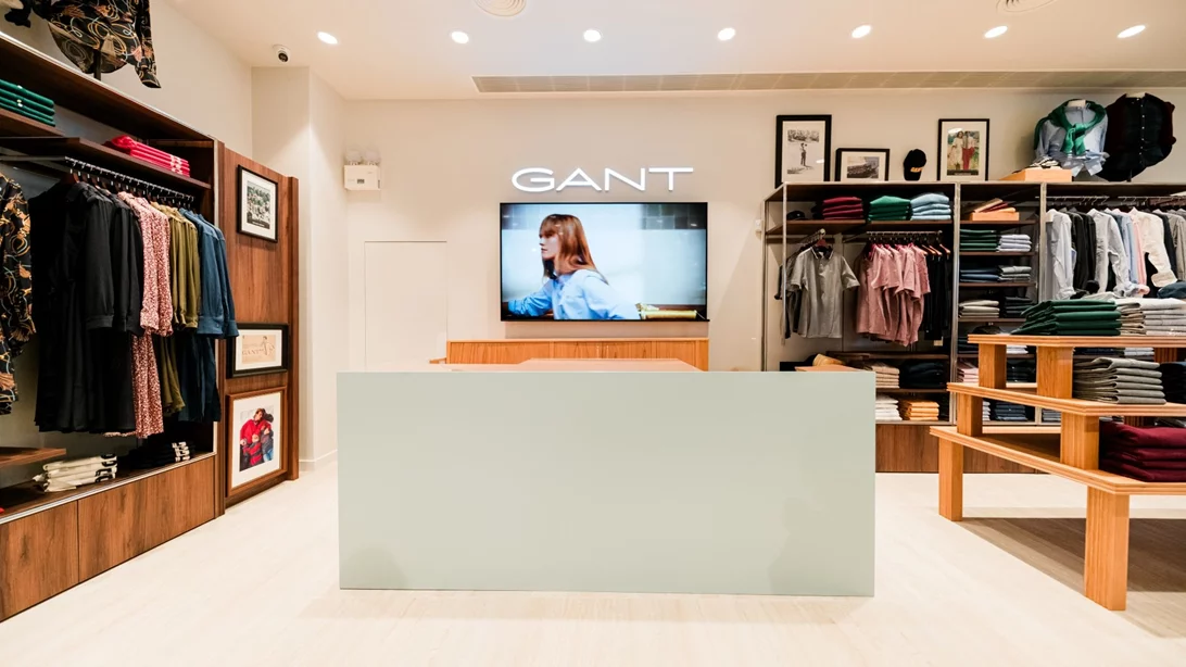 Η GANT παρουσιάζει το ανανεωμένο Outlet κατάστημά της στο Designer Outlet Athens