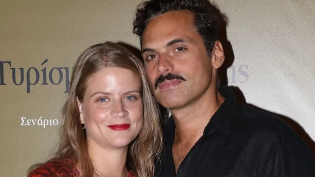 Δανάη Μιχαλάκη | Αγκαλιά με τον Γιώργο Παπαγεωργίου στη θεατρική του πρεμιέρα