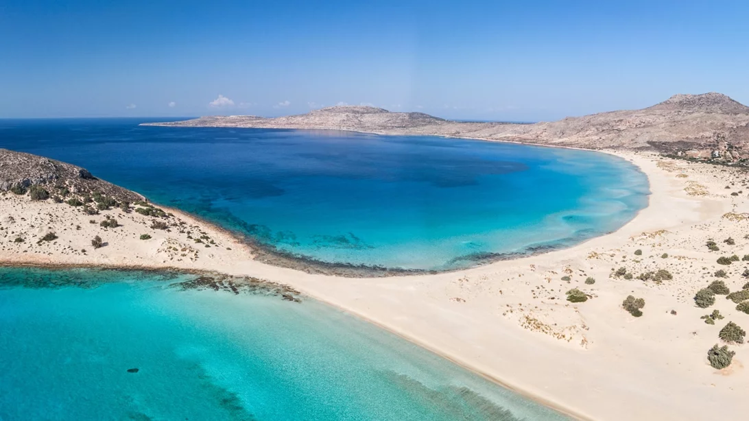 Ελαφόνησος | Ο εξωτικός παράδεισος της Πελοποννήσου που στοχεύει στην αειφόρο τουριστική ανάπτυξη