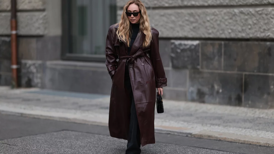 Η πολυτελής καμπαρντίνα από τη Marks & Spencer που θα αναβαθμίσει όλα τα φθινοπωρινά looks σου