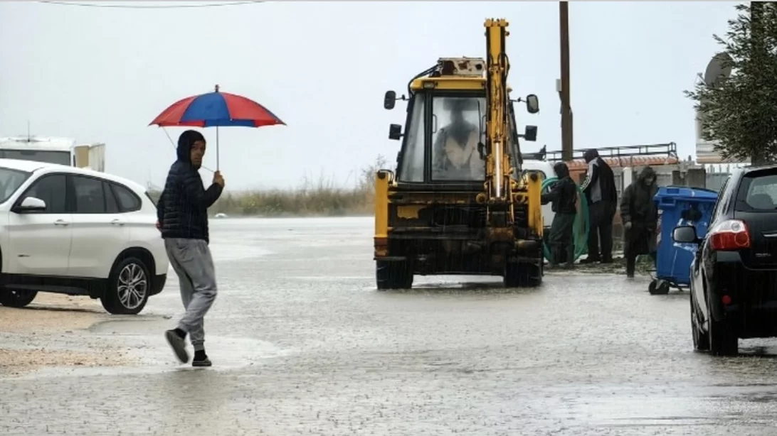 Σε εξέλιξη η κακοκαιρία στο μεγαλύτερο μέρος της χώρας