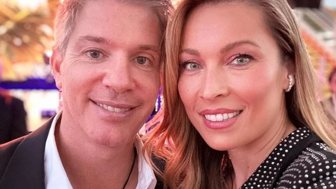 Λέων Πατίτσας & Μαριέττα Χρουσαλά | Το glam δείπνο για τους φίλους τους στην έπαυλή τους στο Ελληνικό