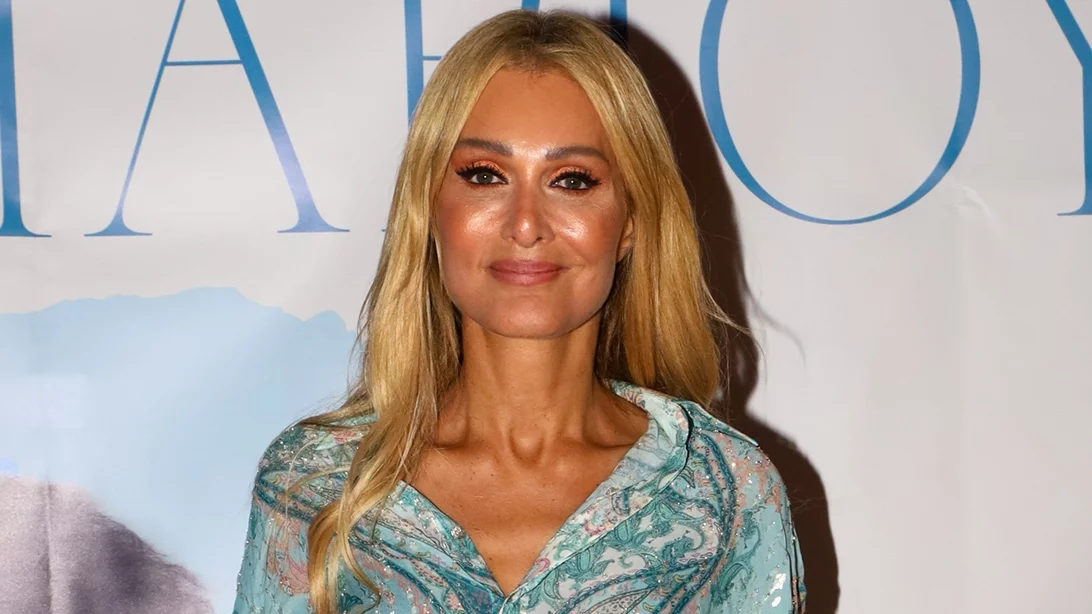 Το μπεζ jacket της Νατάσας Θεοδωρίδου είναι ιδανικό για την εποχή | 3 επιλογές από τη Zara για σένα