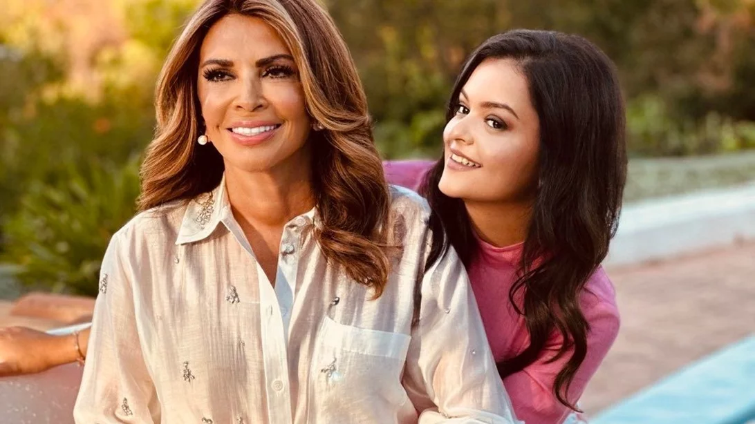 Μιμή & Μαριτίνα Ντενίση | Αγκαλιά στους δρόμους του Παρισιού με υπέροχα χειμερινά outfits