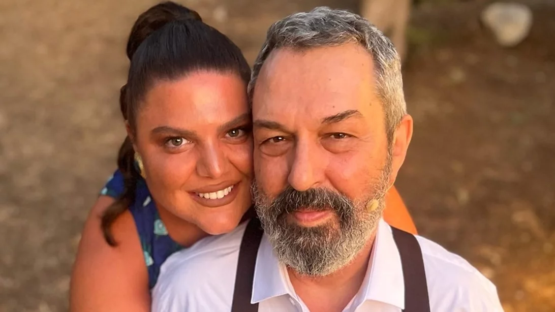 Η Δανάη Μπάρκα στηρίζει δημόσια τον Χρήστο Χατζηπαναγιώτη: "Περήφανη κόρη"