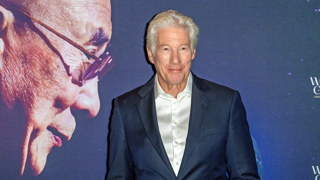 Ο Ρίτσαρντ Γκιρ για το ντοκιμαντέρ "Wisdom of Happiness" για τον Δαλάι Λάμα