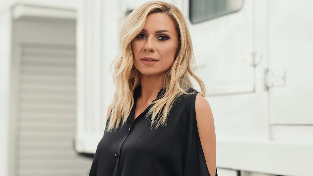 Cocooning για την Κατερίνα Καραβάτου | Η ανάρτηση από την πιο cozy γωνιά του σαλονιού της