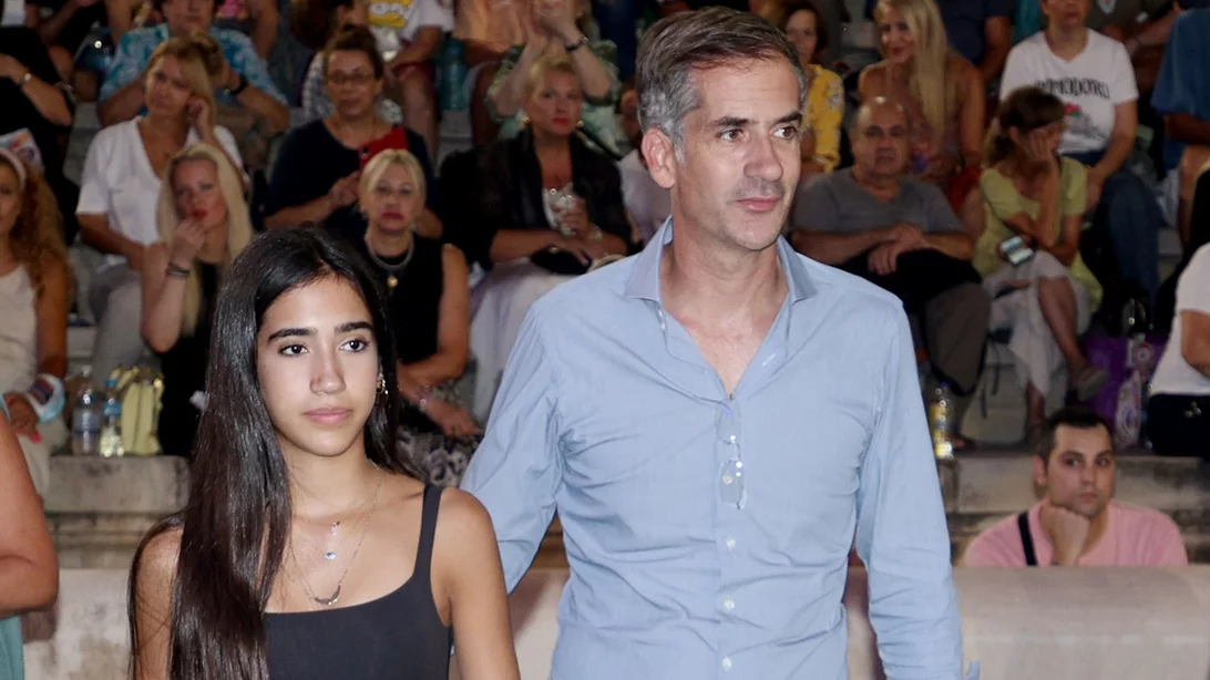 Δανάη - Θεοδώρα Μπακογιάννη | Ποια είναι η 17χρονη κόρη του Κώστα Μπακογιάννη που έκανε πανελλήνιο ρεκόρ