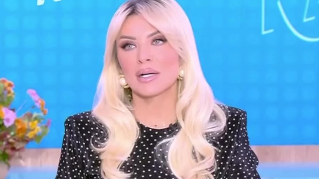 Κατερίνα Καινούργιου: "Έχουν αρχίσει τα δαχτυλίδια και δεν μου μπαίνουν. Πρήζονται όλα!"