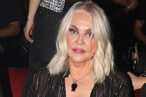 Retro Stories | Η Ρούλα Κορομηλά και ο Πάνος Μιχαλόπουλος στη δεξίωση του γάμου στην Εκάλη