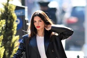 10+1 χριστουγεννιάτικα beauty δώρα για τη μαμά, την κολλητή και τη συνάδελφό σου με budget μέχρι 25 ευρώ