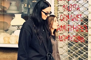 Ζενεβιέβ Μαζαρί | Ο άνδρας της είχε γενέθλια και εκείνη είναι το δώρο