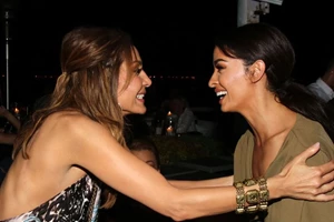 Η Ελένη Φουρέιρα σε ένα σπάνιο στιγμιότυπο με τον Μποτία jr