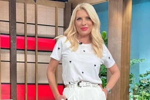 Τα looks των Ελληνίδων celebrities που μπορείς να αντιγράψεις φέτος την άνοιξη