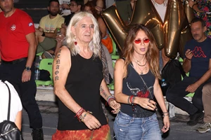 Νίκος Καρβέλας - Έλενα Φερεντινού | Το όνομα που θα δώσουν στον γιο τους