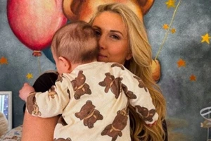 "Μην κουνάτε άλλο το δάχτυλο" | Η Χριστίνα Μπόμπα είπε το αυτονόητο για τις γυναίκες που θηλάζουν