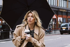 Το παλτό από τη Zara που θα σε κρατήσει ζεστή στο πολύ κρύο