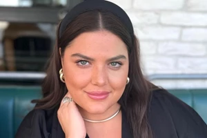 Η Δανάη Μπάρκα στο απόλυτο μήνυμα αγάπης στη Βίκυ Σταυροπούλου: "Κλαίω από ευτυχία που λέω εσένα μαμά"