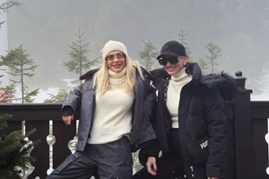 Σοφία Καρβέλα & Θανάσης Πανουργιάς | Πέρασαν τα Χριστούγεννα μαζί με τον Νίκο και τον Νέστορα - εικόνα 3