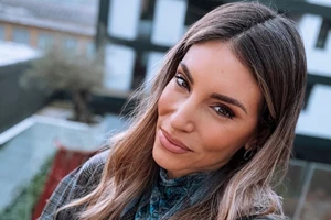 Η Μαριάννα Τουμασάτου αποκάλυψε το απόλυτο μυστικό για υγιή μαλλιά χωρίς ψαλίδα