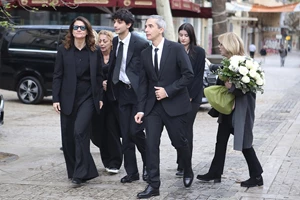 Κηδεία Μαρινέλλας | Ο καλλιτεχνικός χώρος αποχαιρετά τη σπουδαία Ελληνίδα ερμηνεύτρια - εικόνα 28