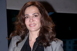 Δήμητρα Ματσούκα | Ντυμένη στα κόκκινα σε βραδινή έξοδο με τον Πέτρο Κόκκαλη, μετά τη δικαστική περιπέτεια.