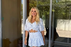 Κωνσταντίνα Σπυροπούλου | Οι αδημοσίευτες φωτογραφίες της με τον Βασίλη Σταθοκωστόπουλο στη βάπτιση του γιου τους - εικόνα 2