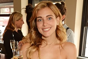 Ο Σάκης Ρουβάς και η Μαριάννα Γουλανδρή Λαιμού ένωσαν τις δυνάμεις τους για καλό σκοπό - εικόνα 2