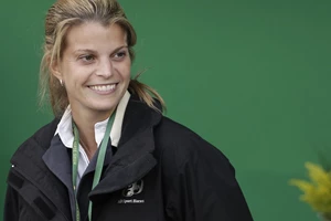 Η Αθηνά Οικονομάκου όπως δεν την έχουμε ξαναδεί | Η αλλαγή στα μαλλιά της που την ανανέωσε - εικόνα 2