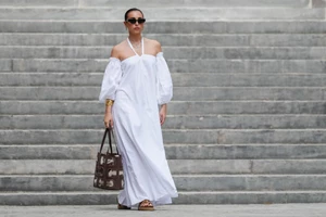 Η λευκή φούστα με κεντήματα από την Marks & Spencer που θα σε ρωτούν όλοι από που αγόρασες - εικόνα 2