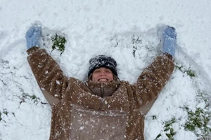 Η Δανάη Μιχαλάκη σε σπάνιο κλικ μέσα από το σπίτι της