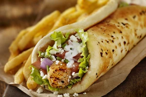 Τα μπιφτέκια της Τσικνοπέμπτης | Ζουμερά, πεντανόστιμα και αφράτα - εικόνα 2